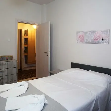 Apartment Nektarios *